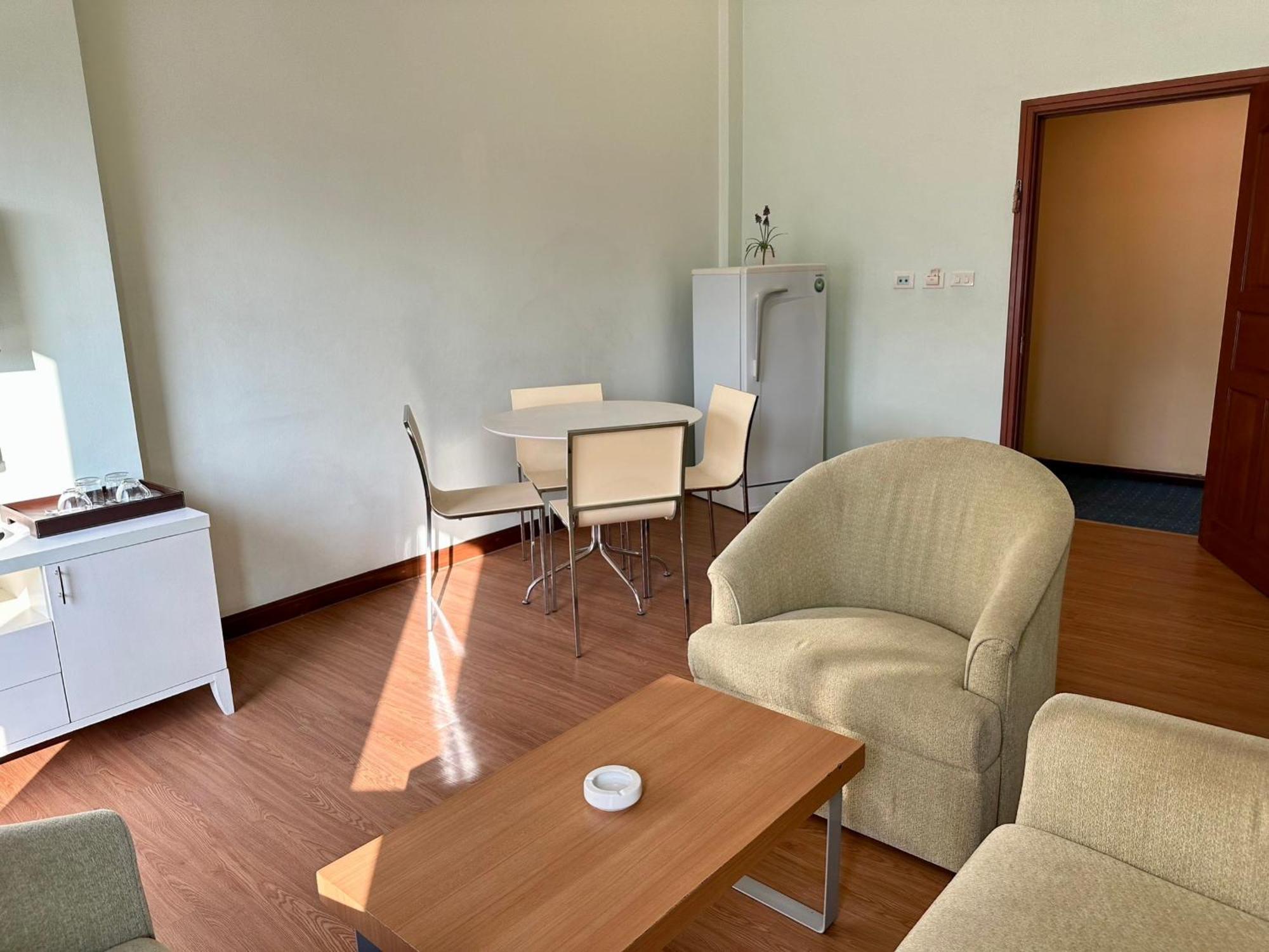 Calypzo Bangkok Otel Dış mekan fotoğraf